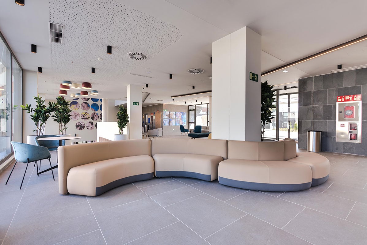 livensa-studios-madrid-alcobendas-recepcion-1.jpg