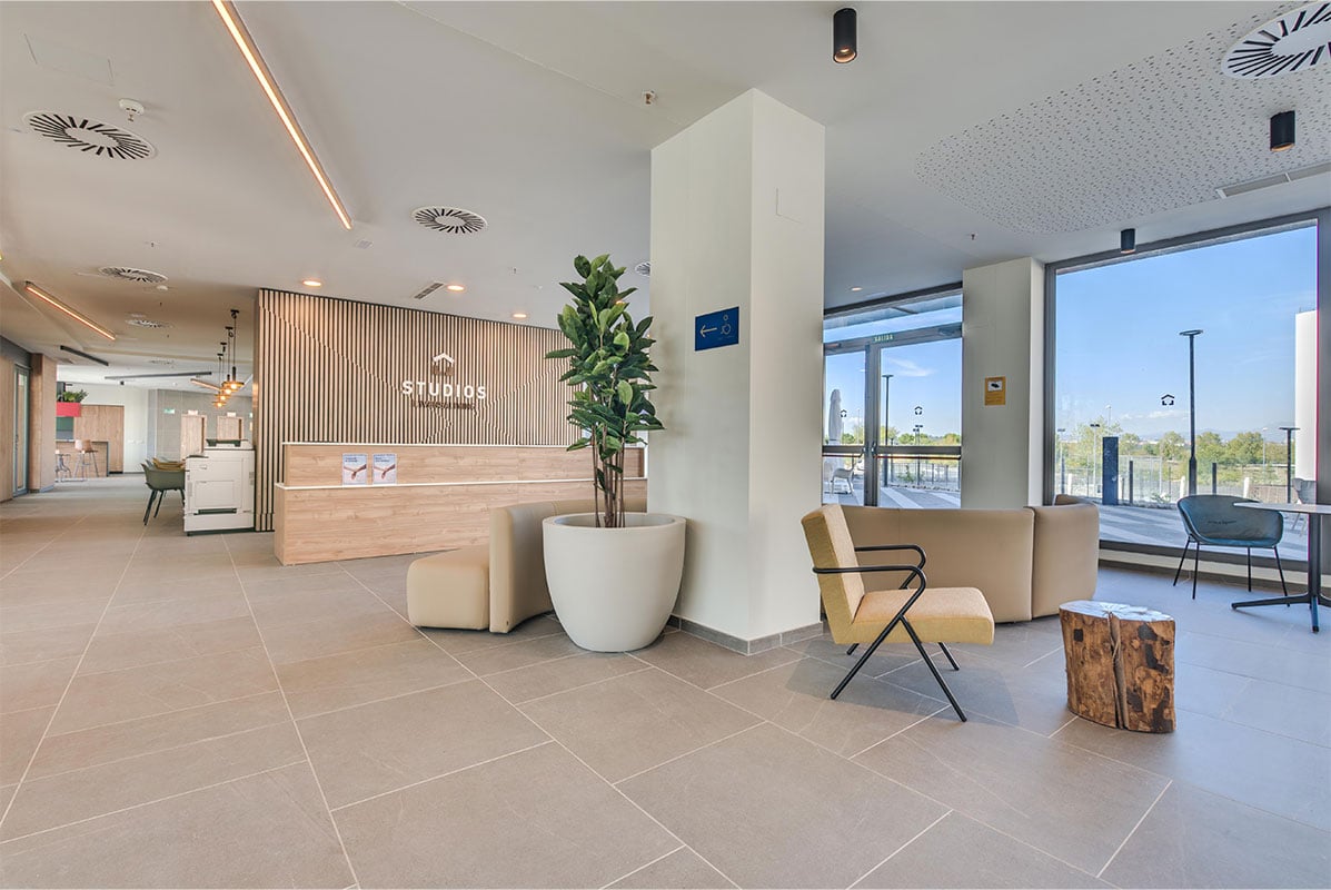 livensa-studios-madrid-alcobendas-recepcion.jpg