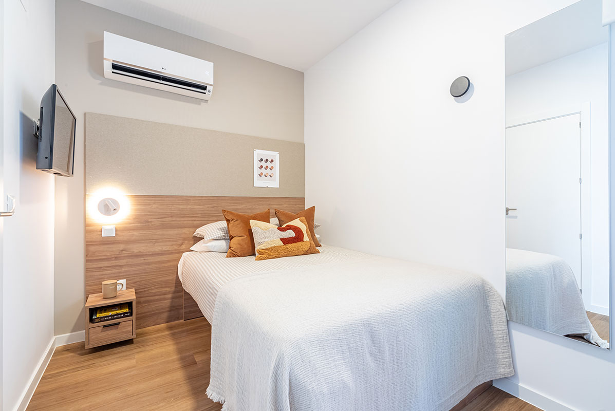 livensa-studios-madrid-principe-pio-estudio-premium-2-camas-4.jpg