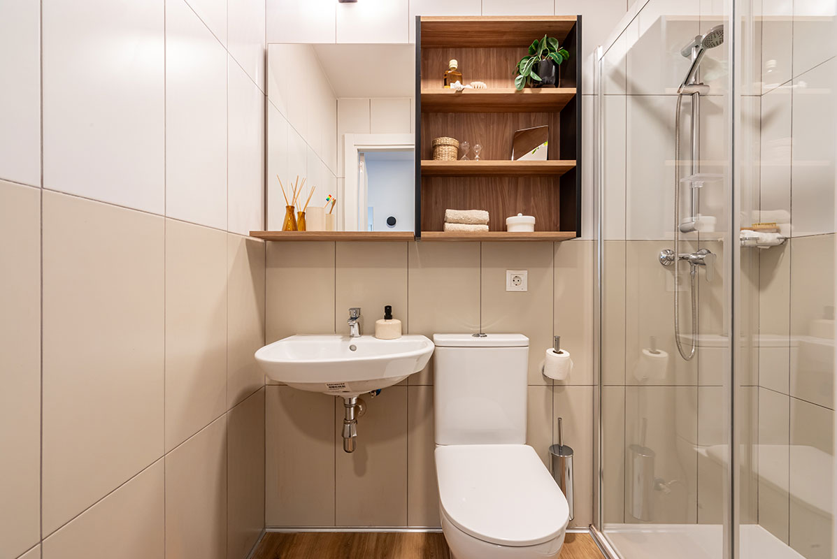 livensa-studios-madrid-principe-pio-estudio-premium-2-camas-5.jpg