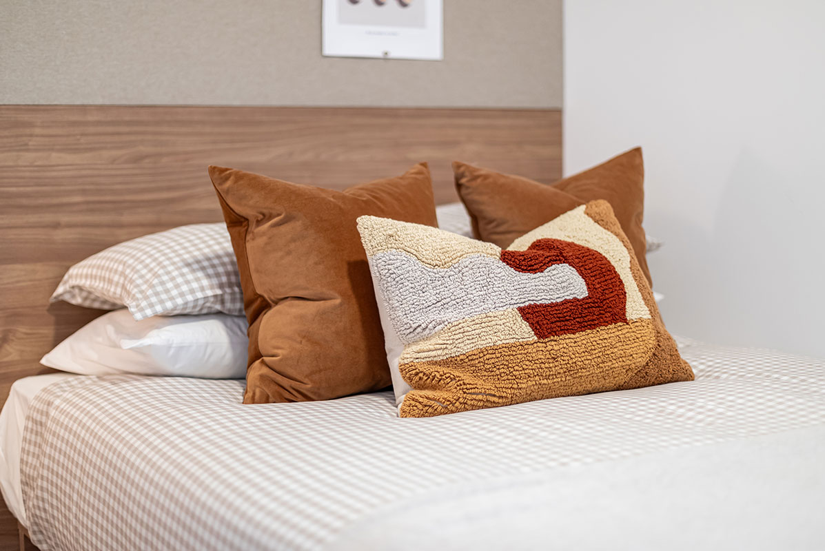 livensa-studios-madrid-principe-pio-estudio-premium-2-camas1.jpg