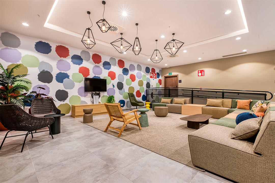 livensa-studios-san-sebastian-sala-comun.jpg