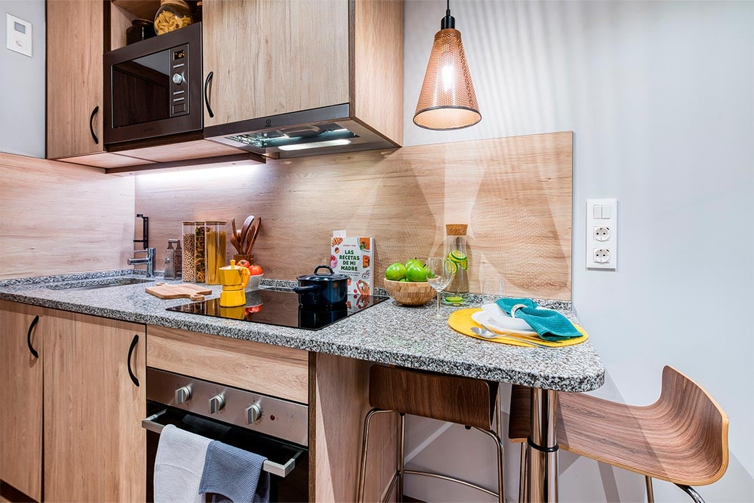 livensa-studios-san-sebastian-estudio-standard-cocina-2.jpg