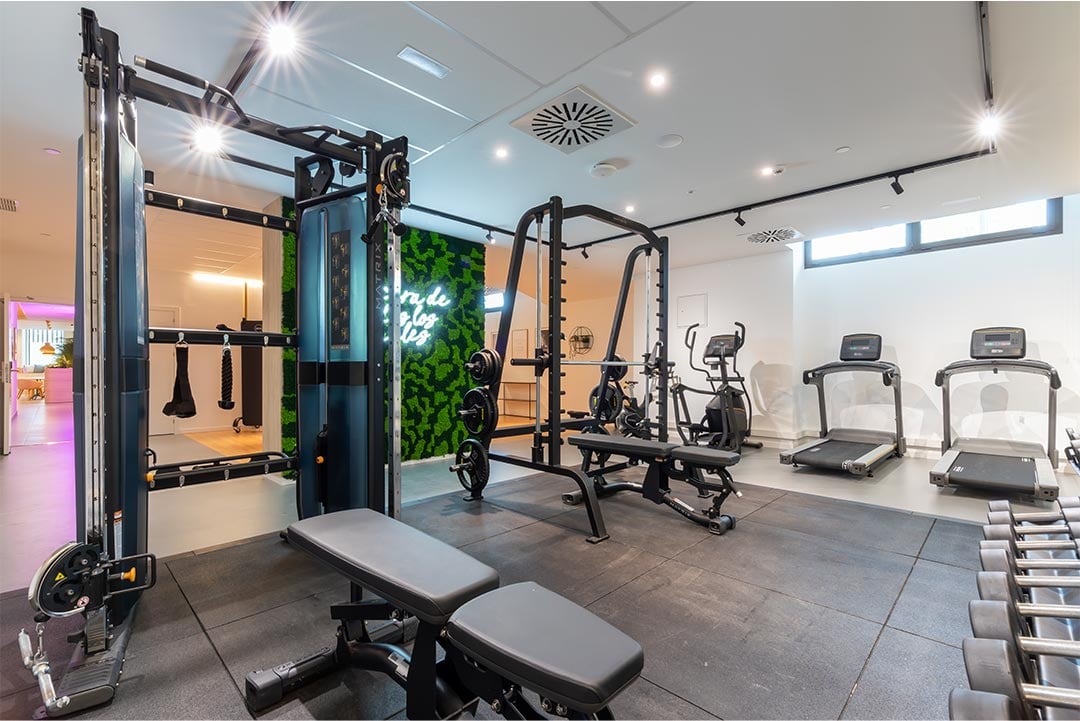 livensa-studios-valencia-malvarrosa-gimnasio.jpg