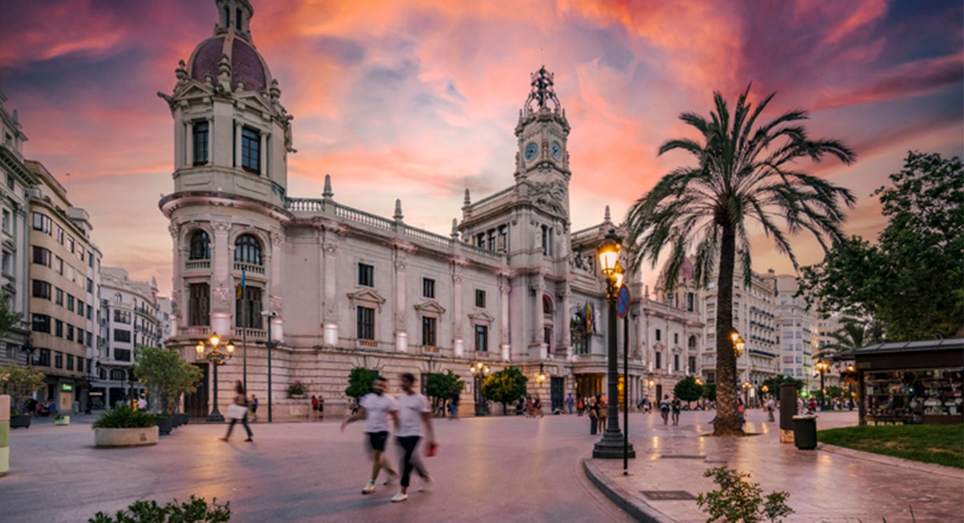 livensa-valencia-ciudad-plaza-ayuntamiento.jpg