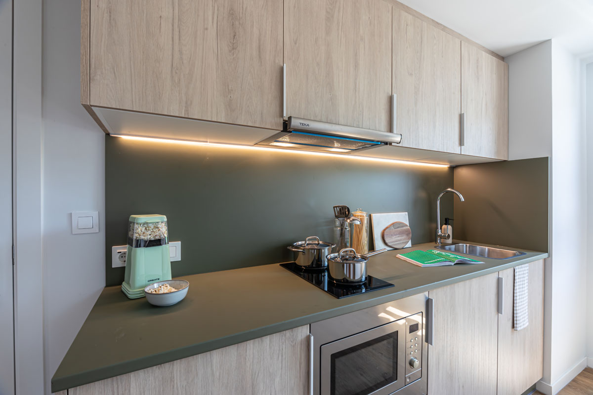 livensa-studios-valencia-malvarrosa-apartment-standard-2-rooms-3.jpg
