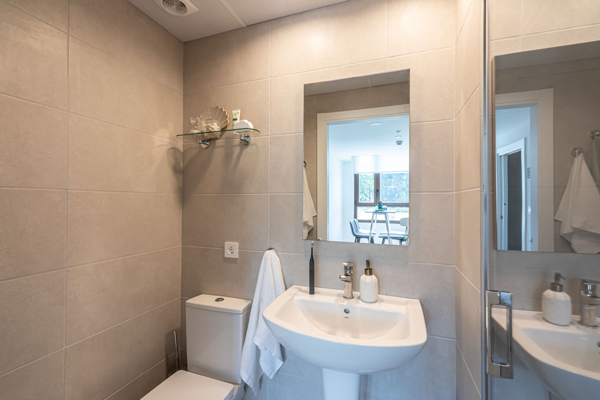 livensa-studios-valencia-malvarrosa-apartment-standard-2-rooms-9.jpg