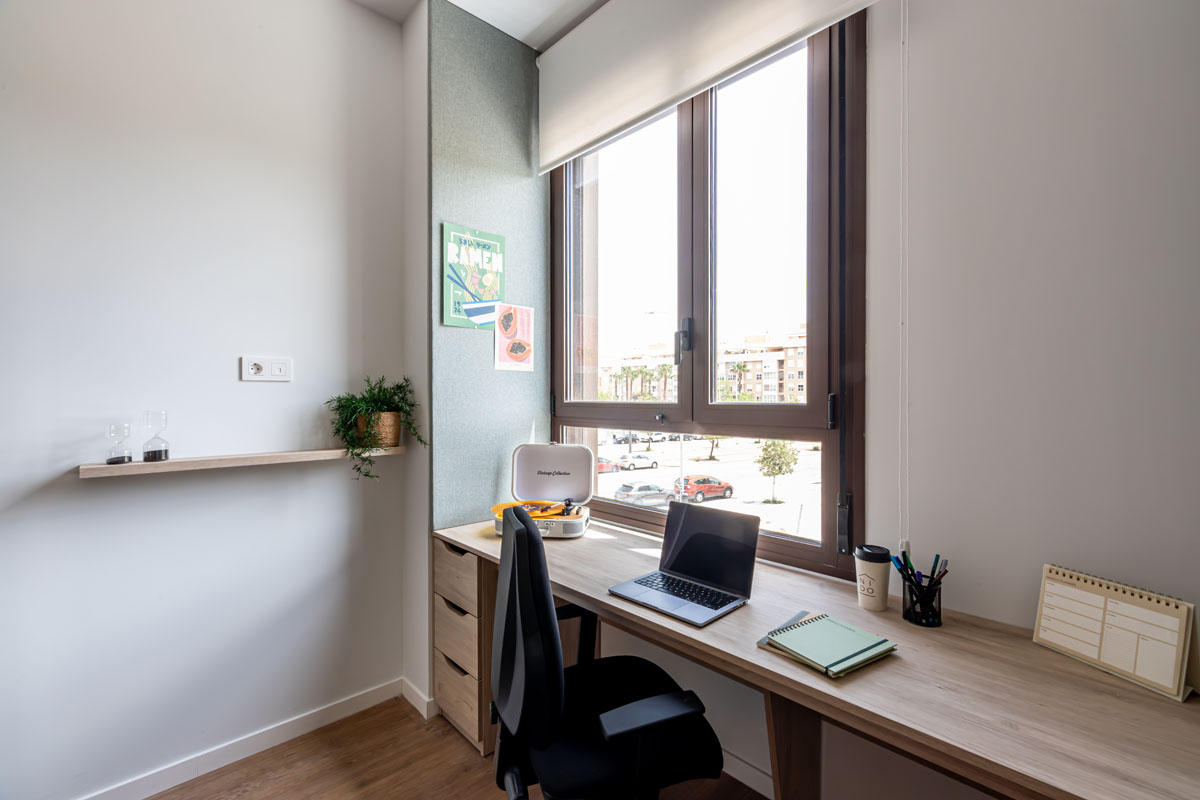 livensa-studios-valencia-malvarrosa-classic-studio (7).jpg