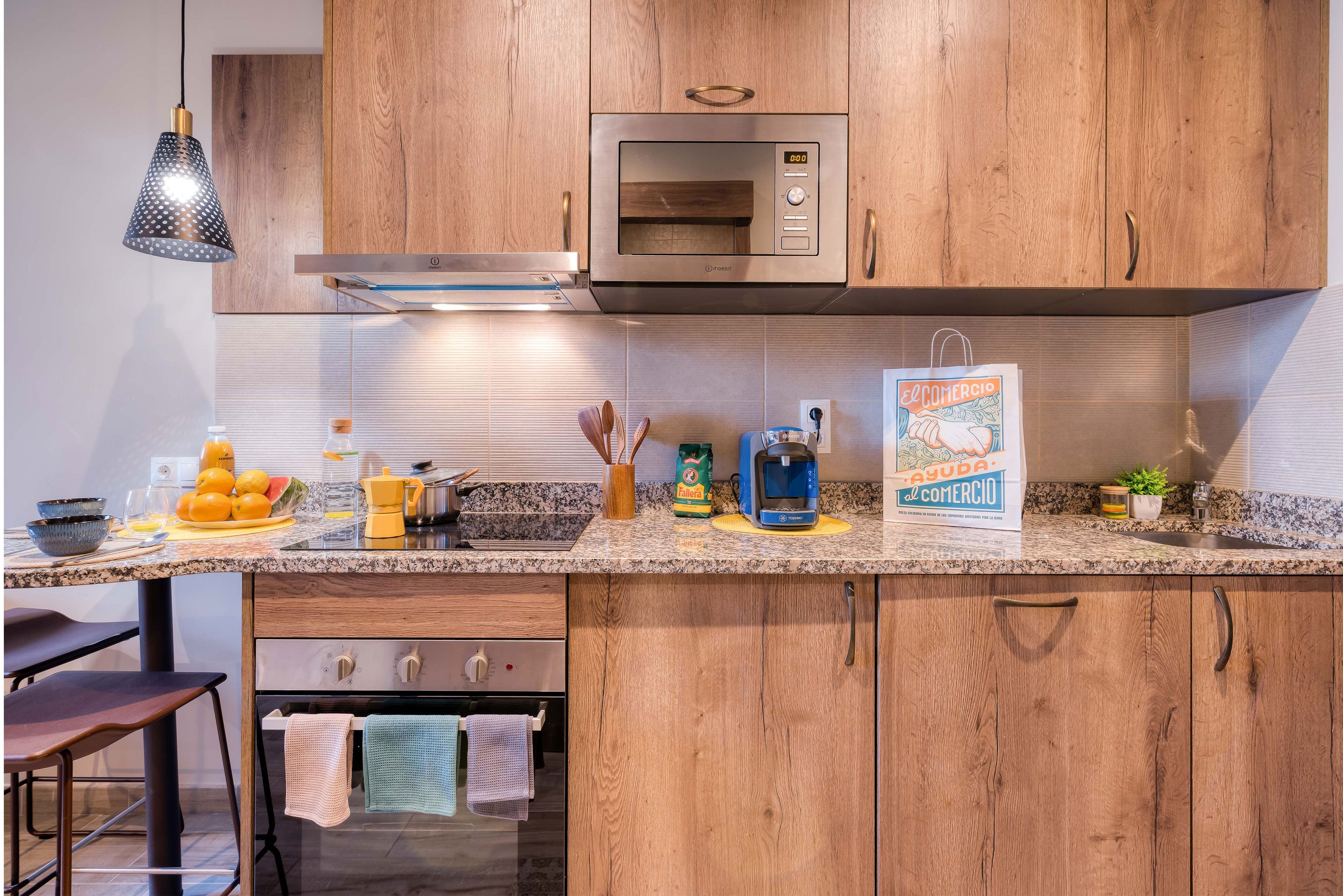 livensa-studios-valencia-marina-estudio-cocina-premium-1.jpg