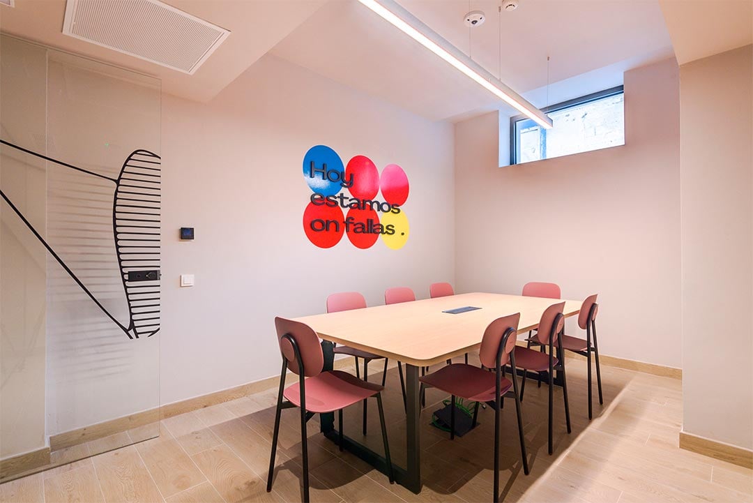 livensa-studios-valencia-viveros-sala-reuniones-2.jpg